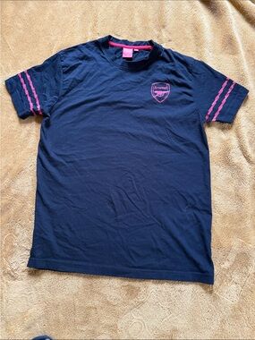 Arsenal Black Short Sleeve Tee with Red Trim